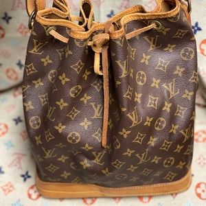 Louis Vuitton Noe GM bucket bag